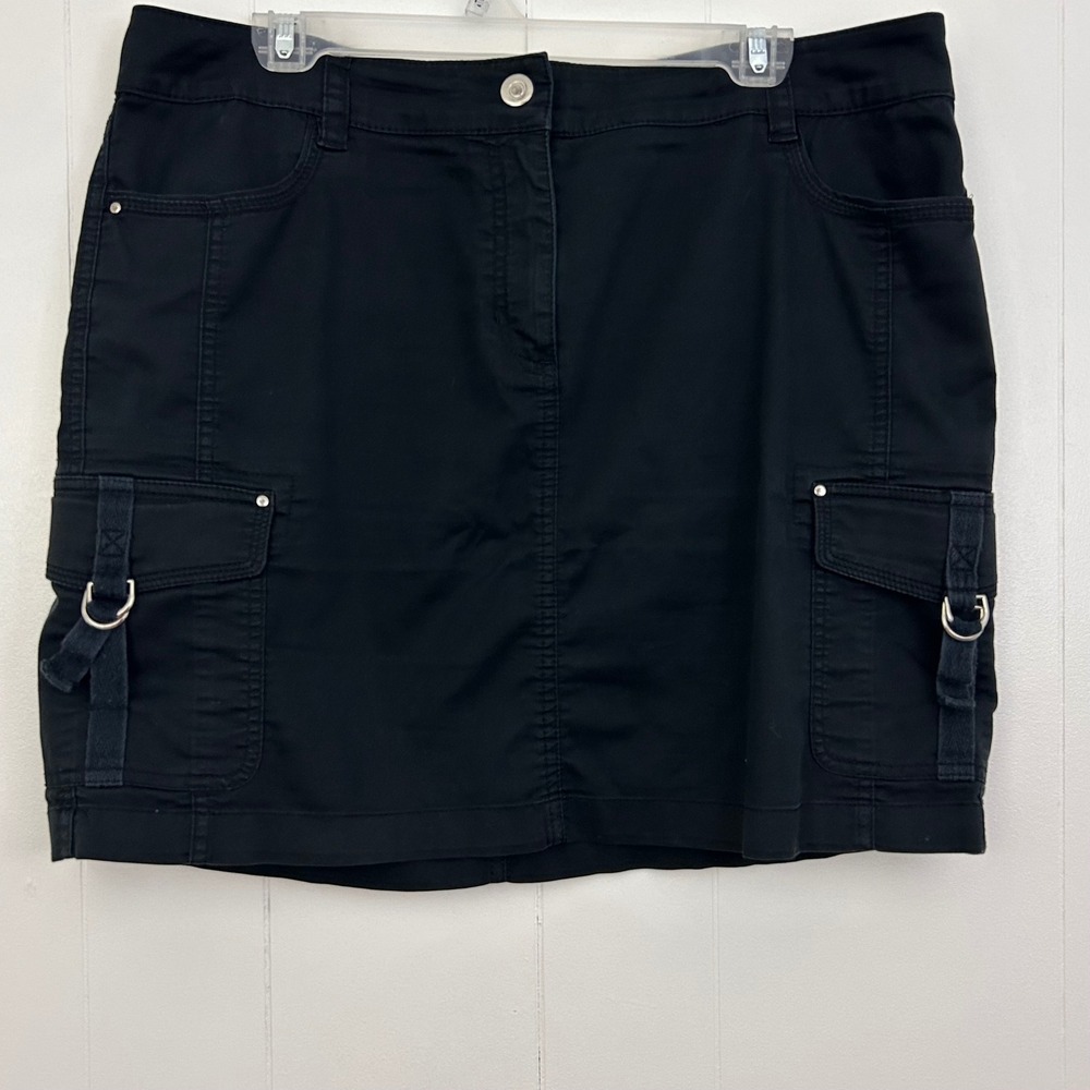 White House Black Market Black Cargo Mini Skirt Size 12 Utility D-Ring Pocket